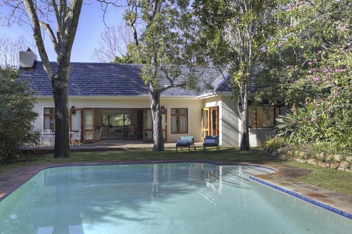 10 Budget-Friendly Places To Stay in Cape Town - Bellevue Cottage