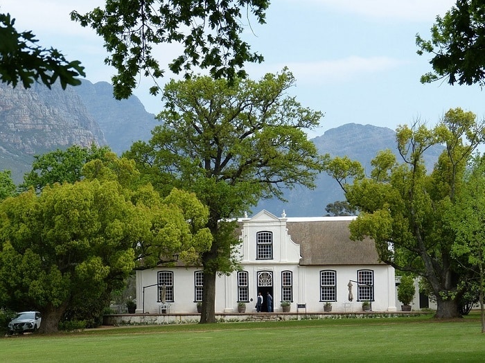 These 8 Beautiful Small Towns Near Cape Town Will Make You Forget Home - Stellenbosch