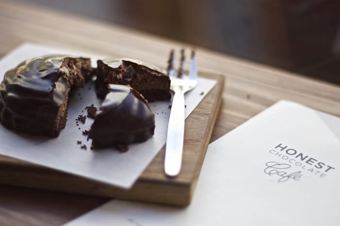 10 Romantic Experiences in Green Point - Honest Chocolate Cafe