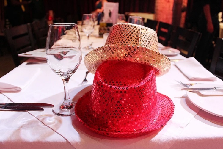 10 Great Ideas for Your Cape Town Christmas Party - Christmas Lunch at The Rockwell Dinner Theatre