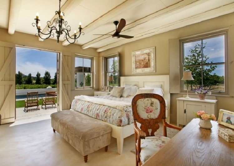 5 Beautiful Towns Near Cape Town to Spend Valentine's Day - Franschhoek